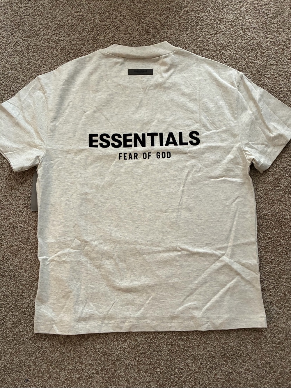 Fear of God Essentials SS22 Light Oatmeal T-Shirt Size Medium NWT